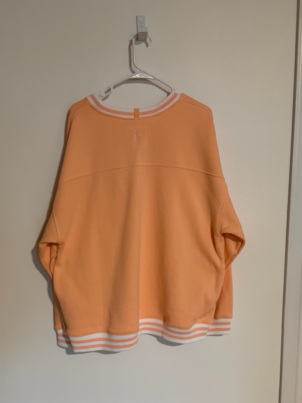 Free People All Star Collegiate Logo Pullover Crewneck Sweatshirt, NWOT, Size L - Picture 6 of 6